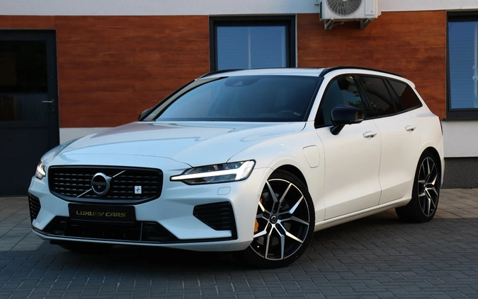 Volvo V60 cena 116500 przebieg: 182400, rok produkcji 2019 z Zelów małe 781